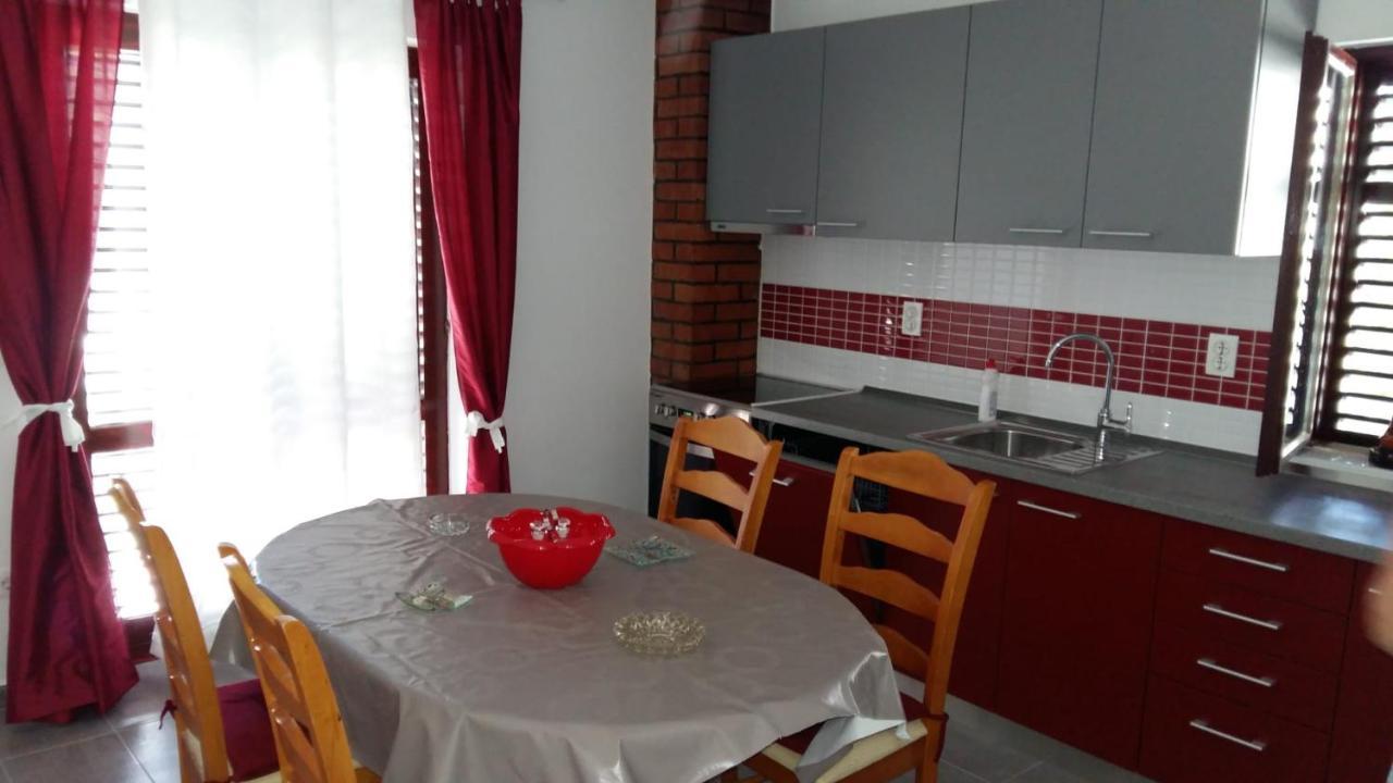 Apartmani Slavica Makarska Esterno foto