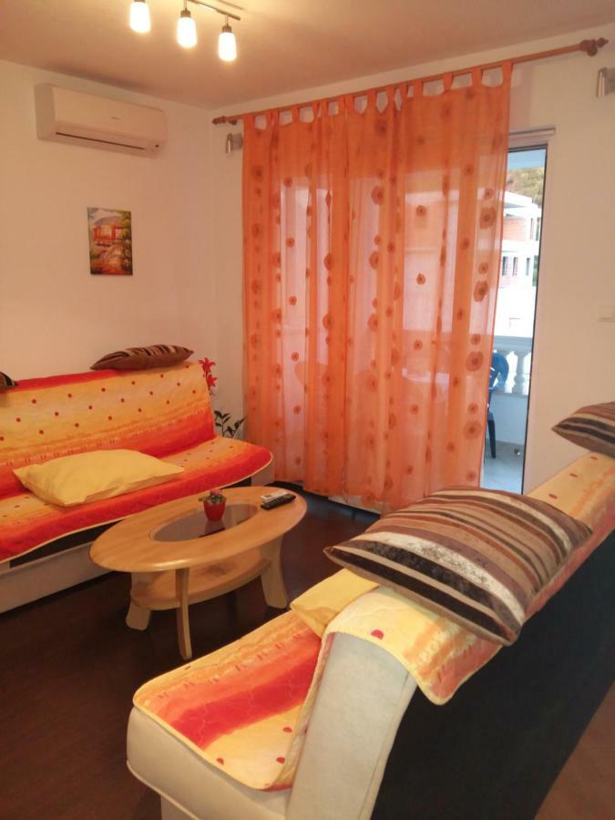 Apartmani Slavica Makarska Esterno foto