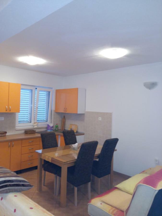 Apartmani Slavica Makarska Esterno foto