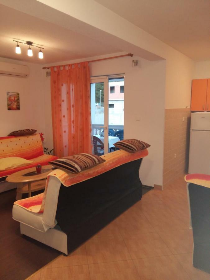 Apartmani Slavica Makarska Esterno foto
